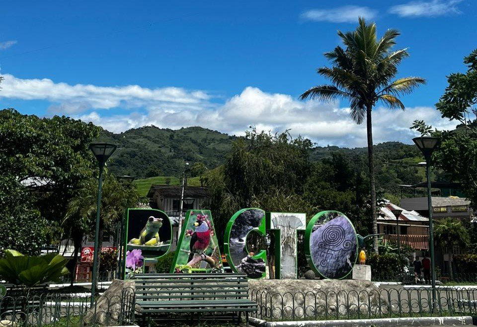 Pacto, Ecuador
