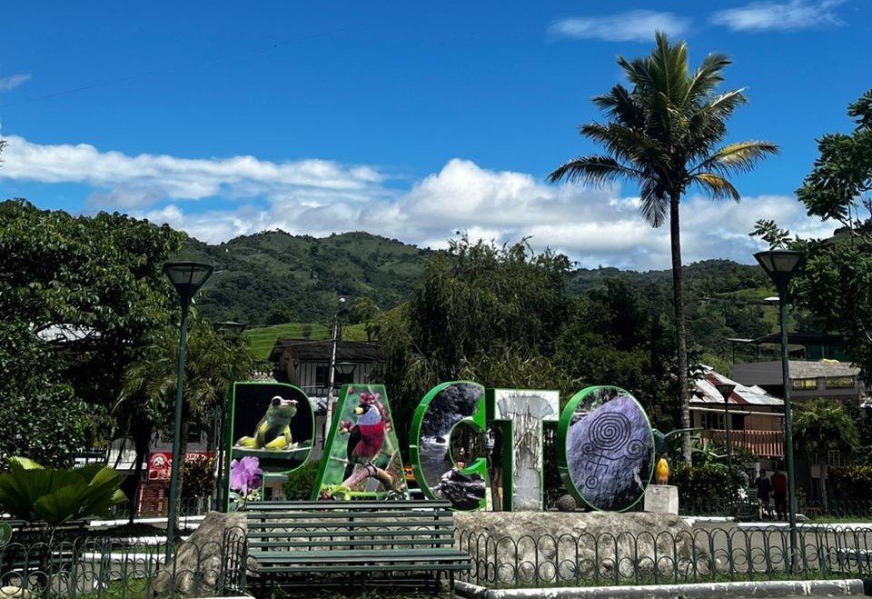 Pacto, Ecuador