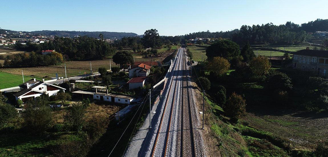 Nine, Portugal
