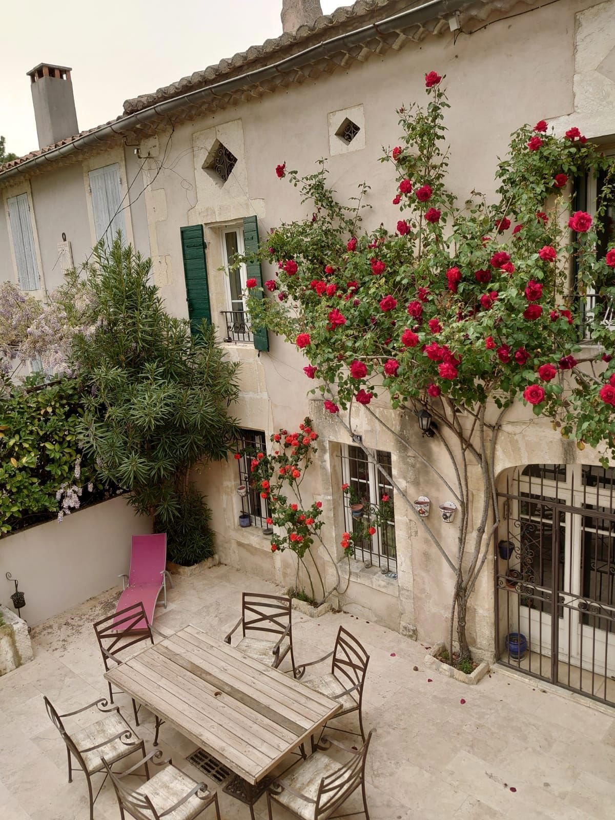 Ventes Saint Remy, France