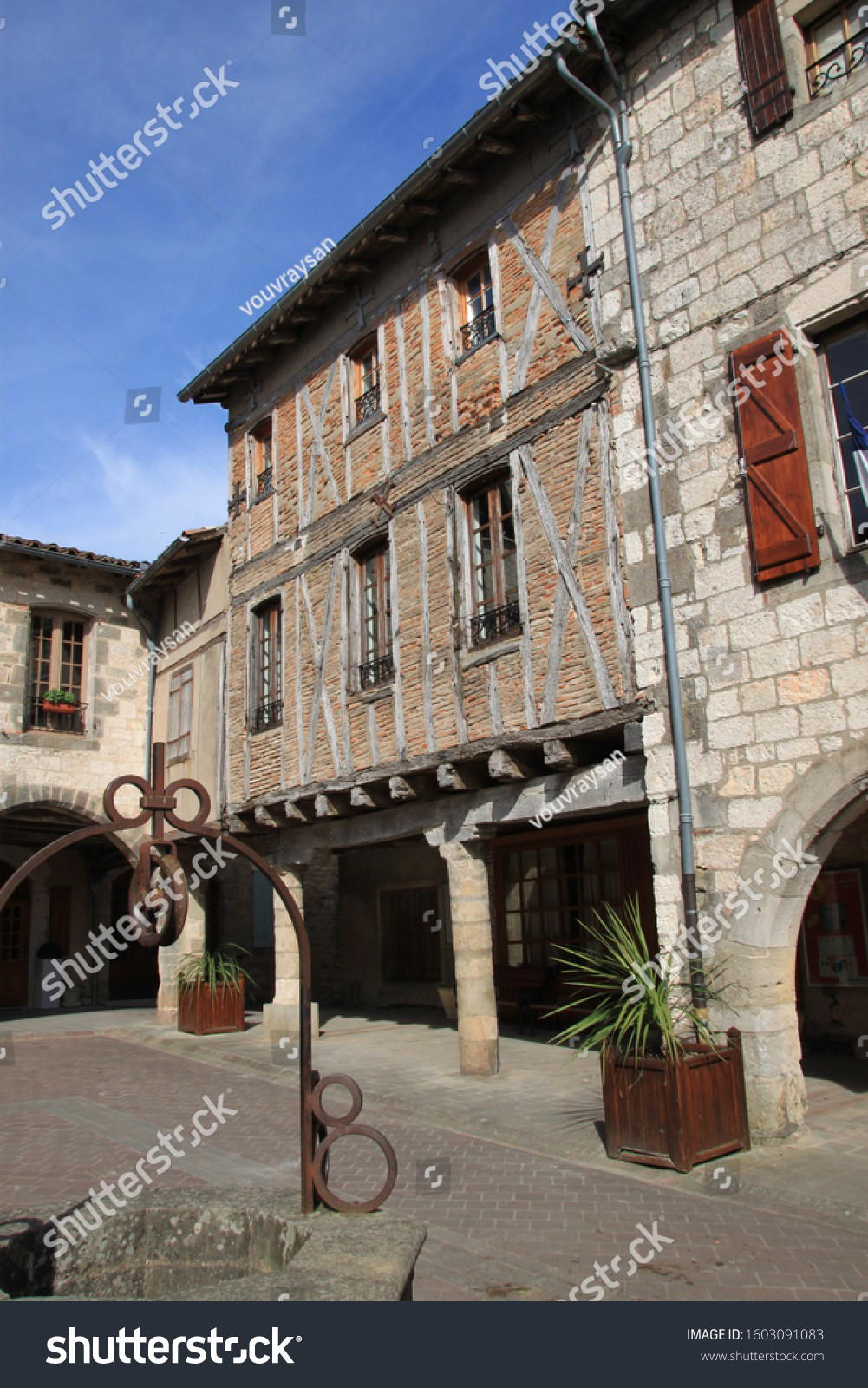 Castelnau-de-Montmiral, France