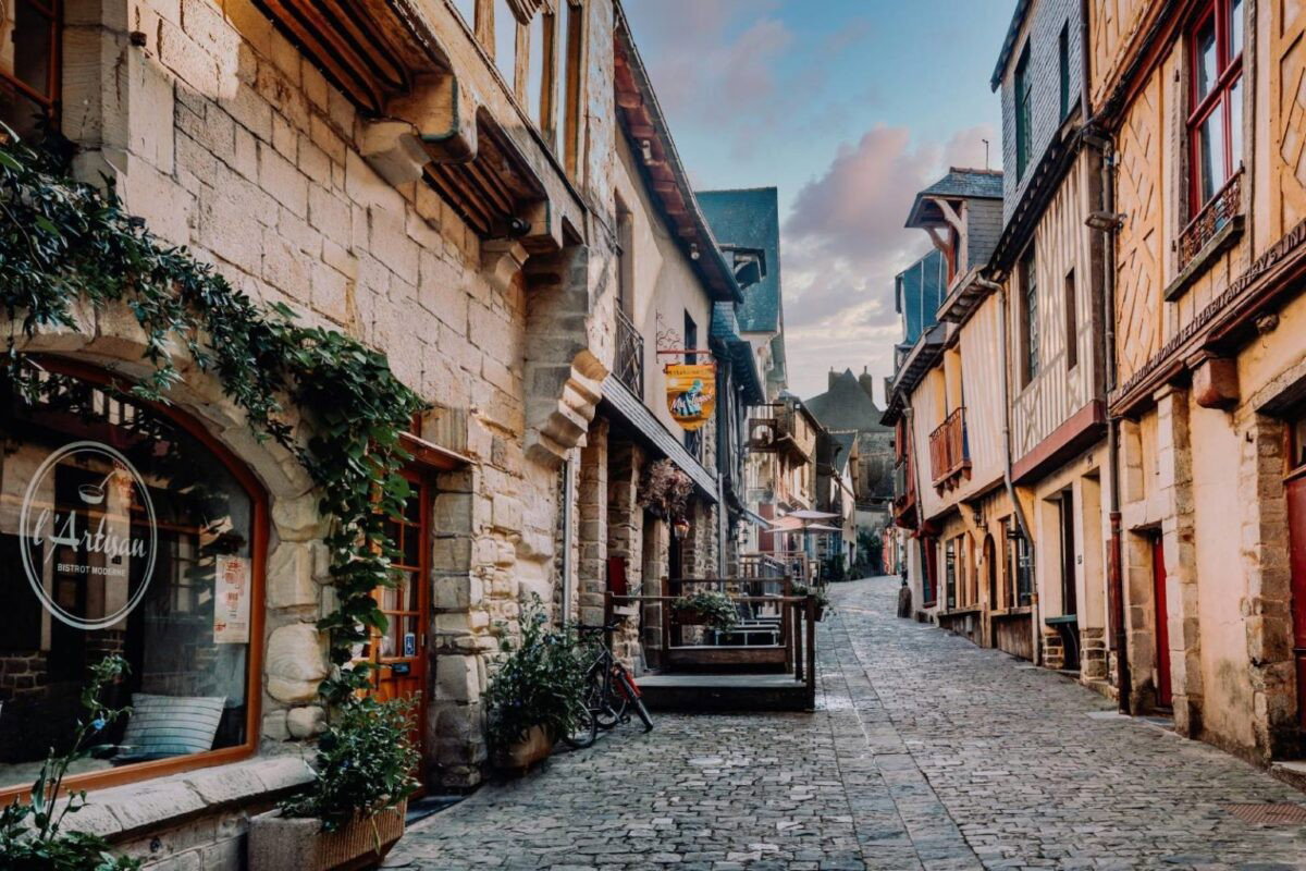 Fontaine-Daniel, France