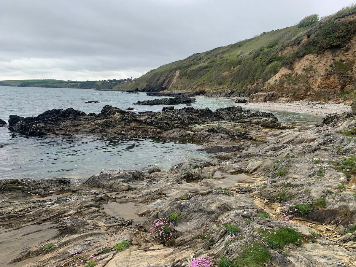 Saint Issey, United Kingdom