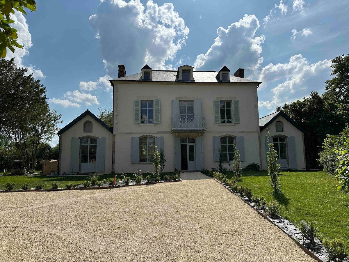 Vallon-en-Sully, France