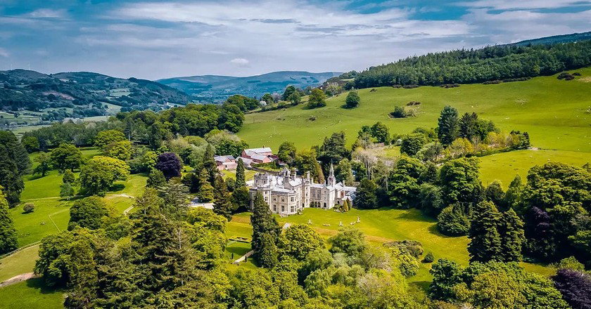 Llandderfel, United Kingdom