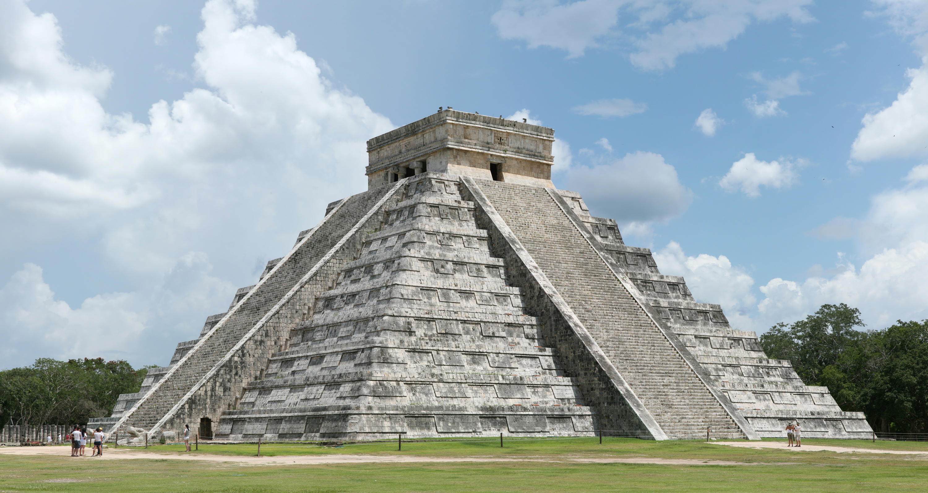Mexico luxury dining and travel destination