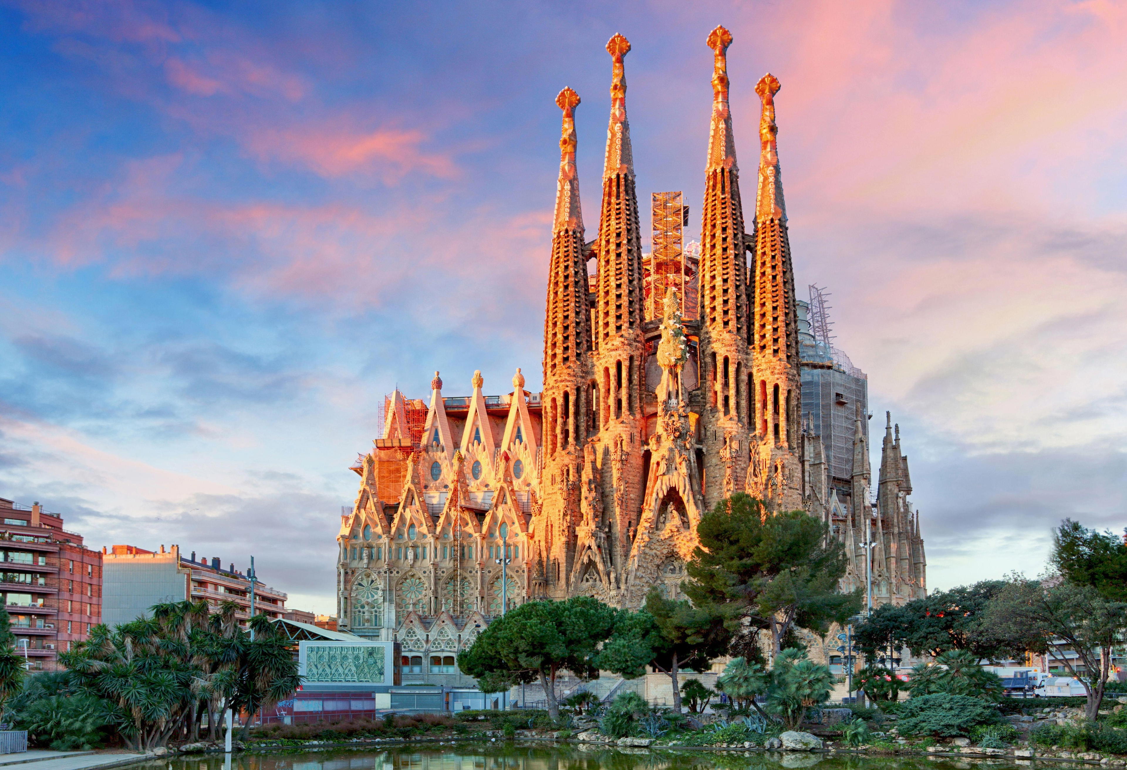 Spain luxury dining and travel destination