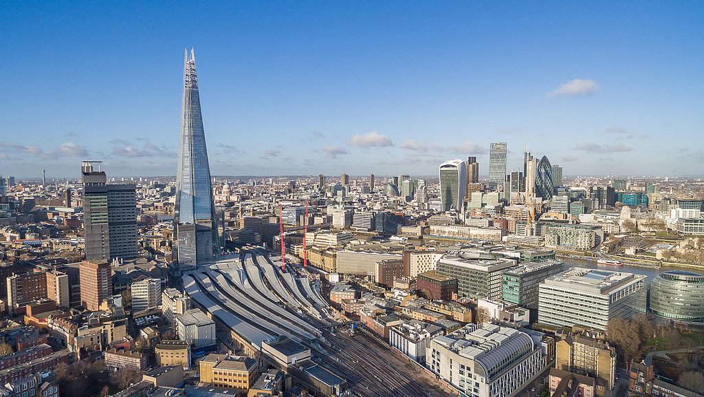 England luxury dining and travel destination