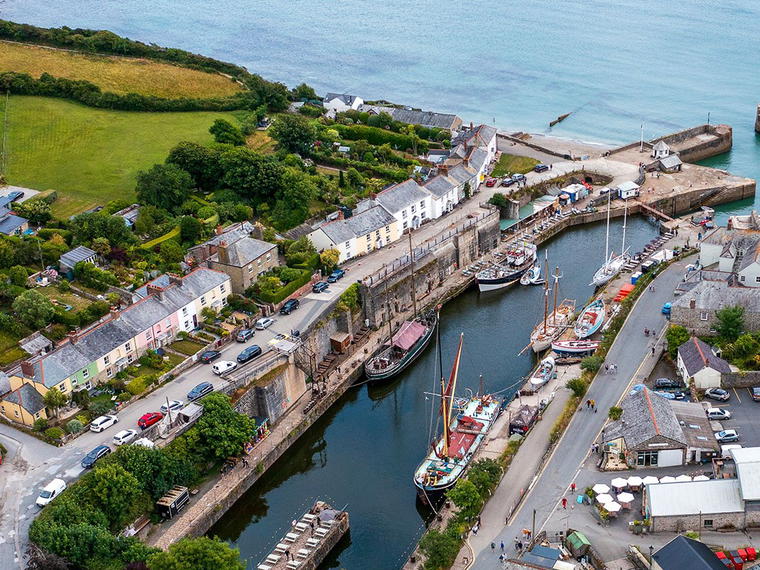 Antonia's Pearls, Charlestown Harbour, United Kingdom