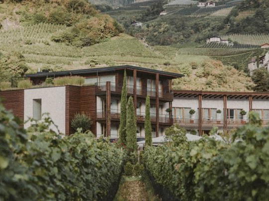 Hotel Schwarzschmied, Lana, Italy