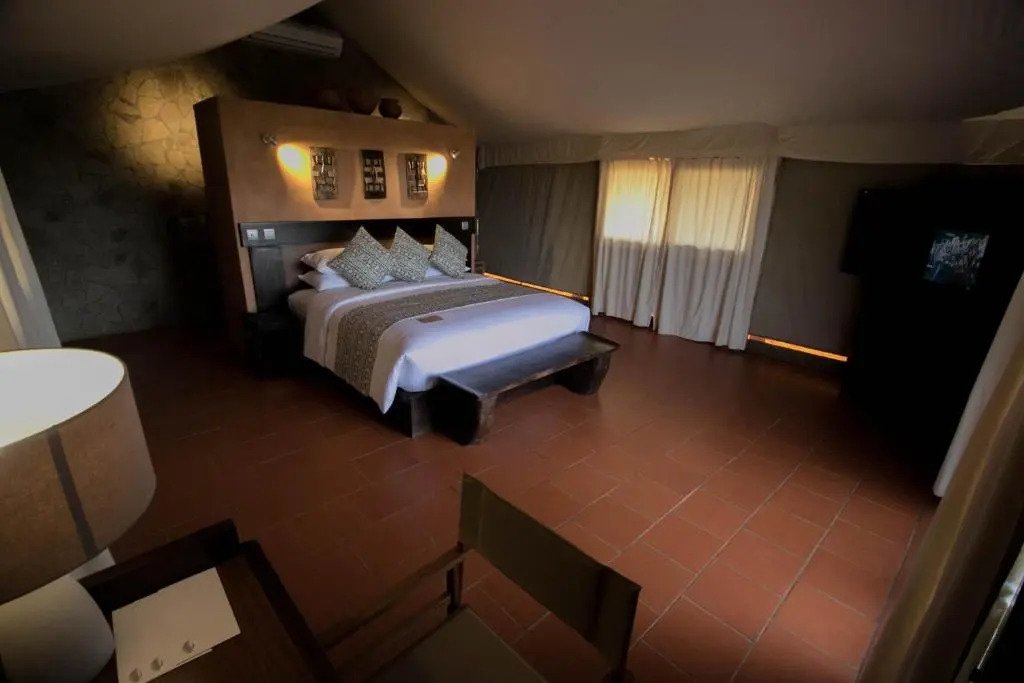 Zaina Lodge hotel in Mole Village, Ghana