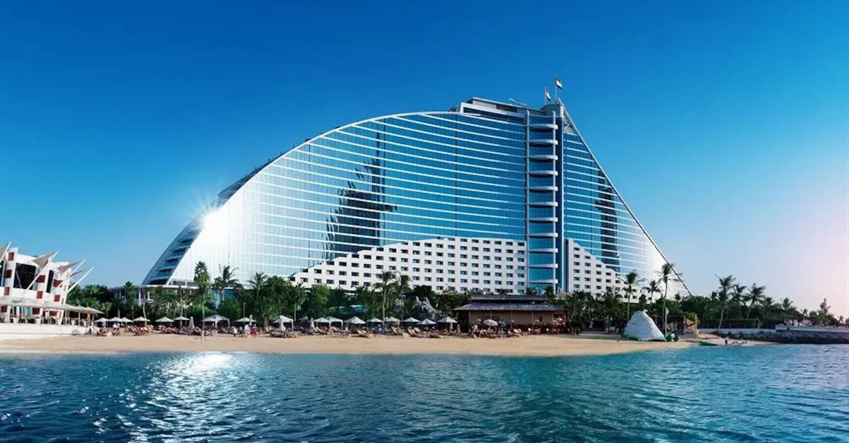 Jumeirah Beach Hotel, Hotel in Dubai