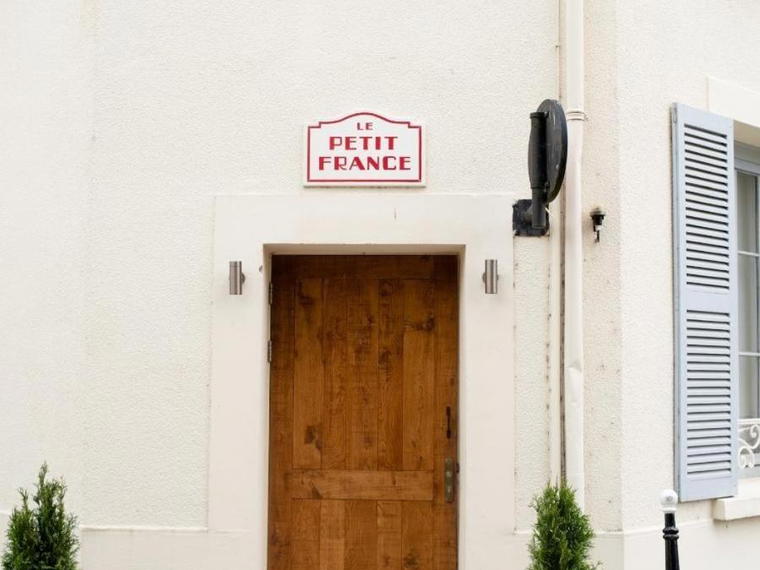 Hotel de France, La Chartre Sur Le Loir, France