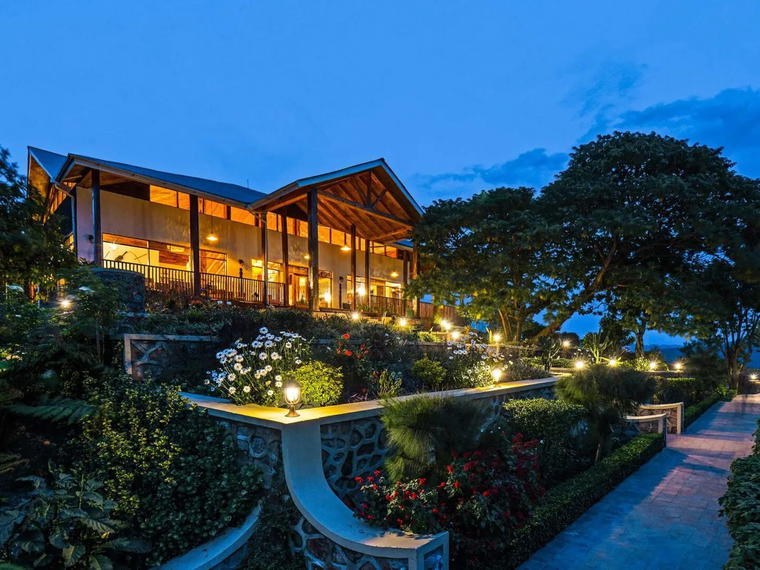 Nkuringo Gorilla Lodge, Kisoro, Uganda
