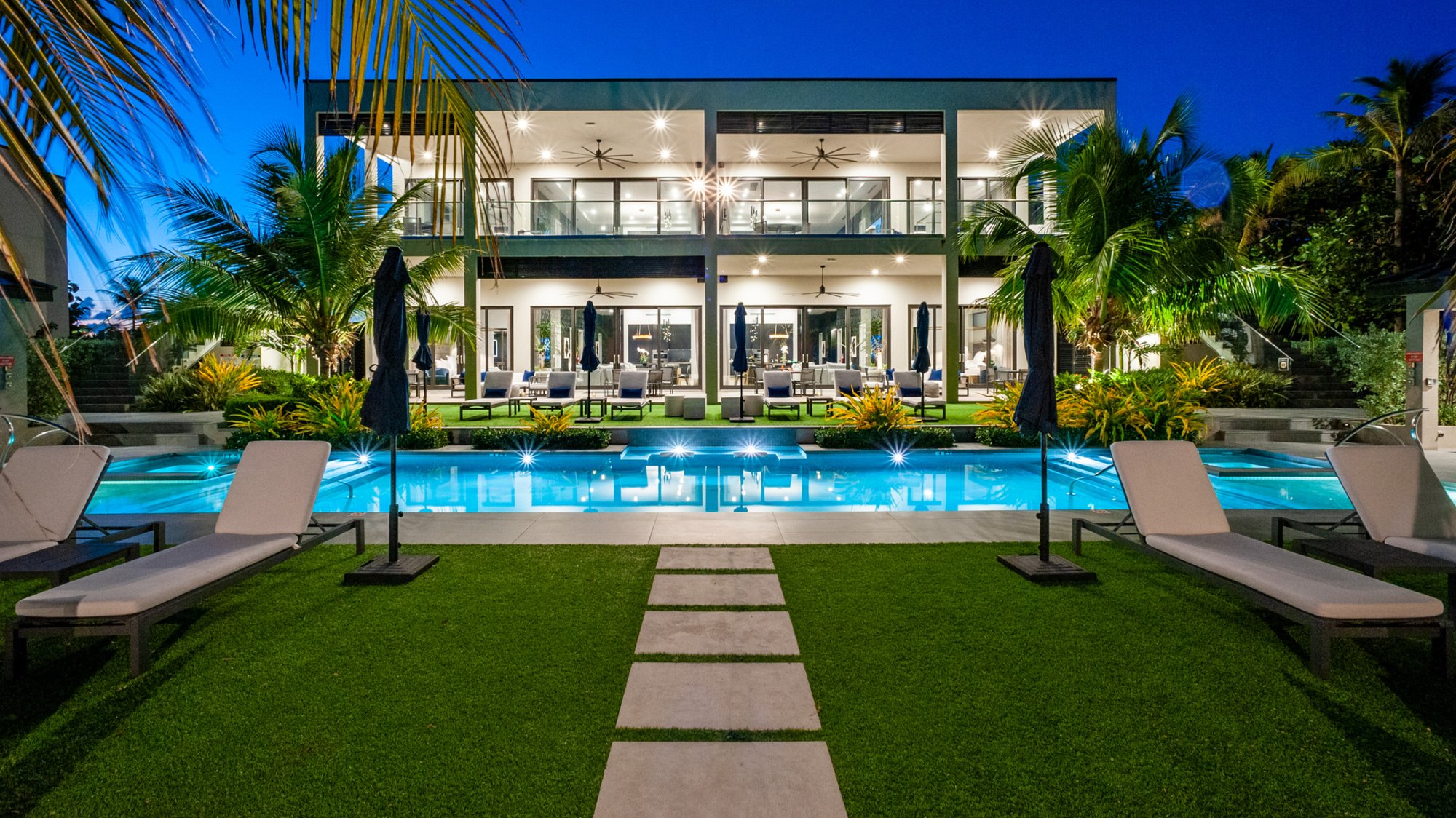 Black Urchin Boutique Resort