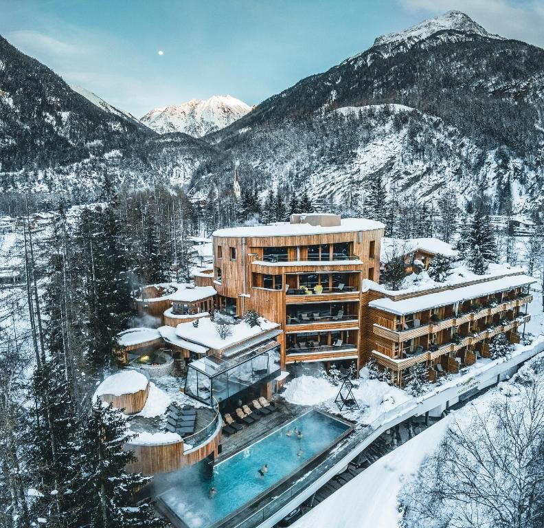 Naturhotel Waldklause, Längenfeld, Austria