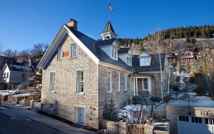 Washington School House Hotel
