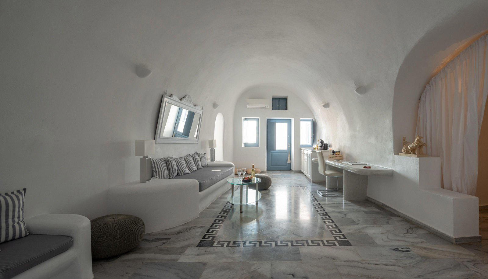 Pegasus Suites, Fira, Greece
