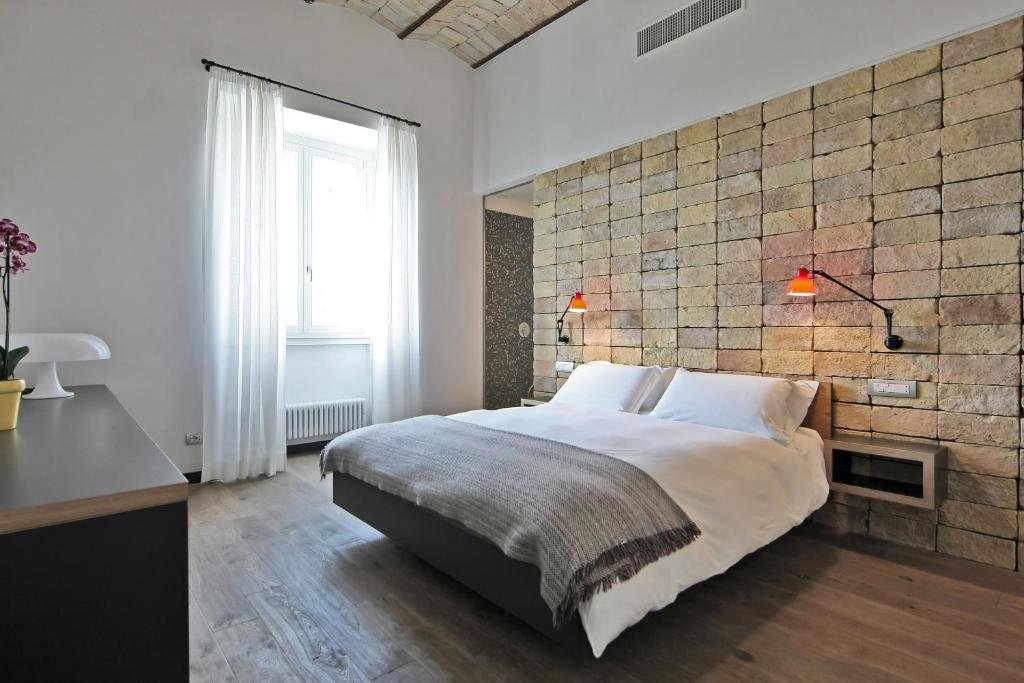 1880 Atypical Rooms, Rome, Italy