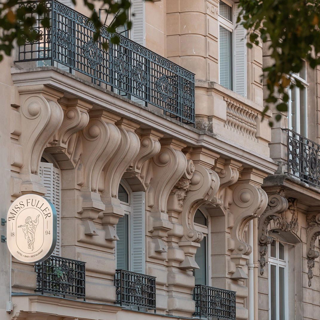 Miss fuller, Paris, France