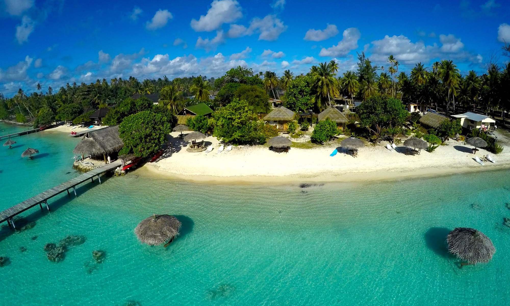White Sand Beach Resort hotel in Fakarava, French Polynesia
