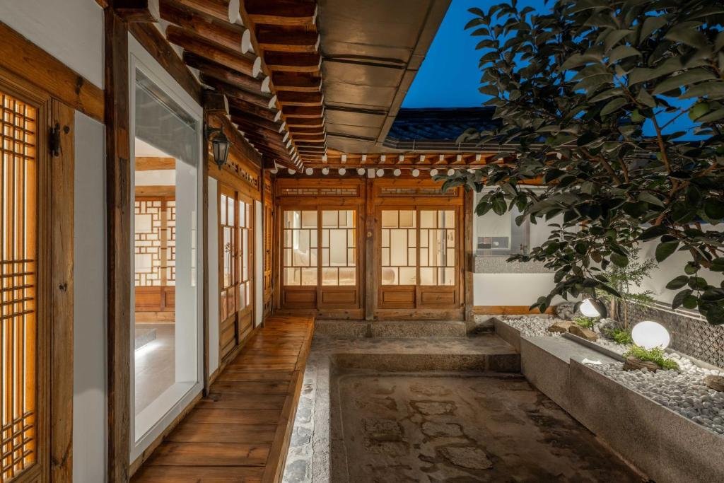 Bukchon Hanok Village, Hotel in Seoul