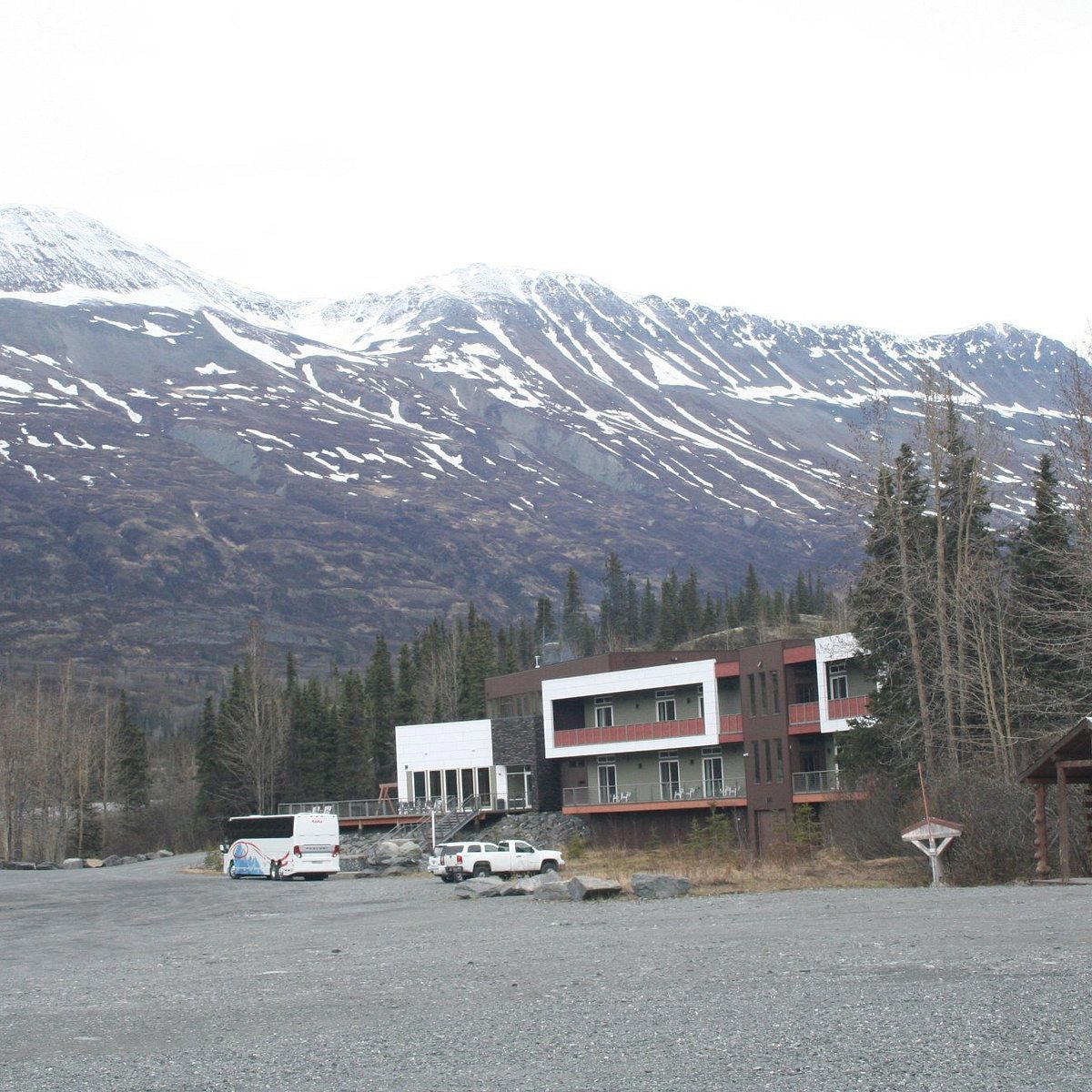 Tsaina Lodge hotel in Valdez, United States