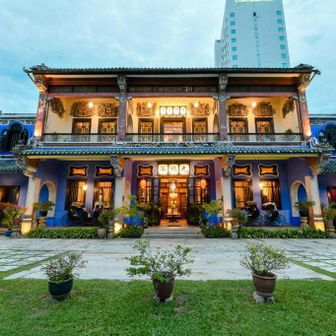 Cheong Fatt Tze - The Blue Mansion