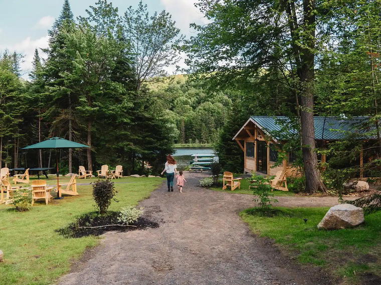 Huttopia Les Deux Lacs - Laurentides, Mont Blanc, Canada