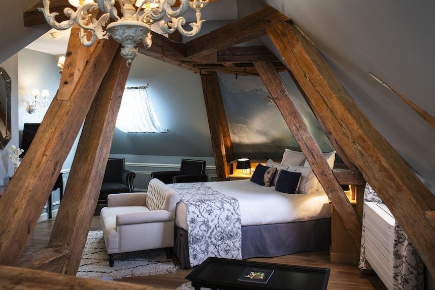 Le Grand Monarque, Chartres, France