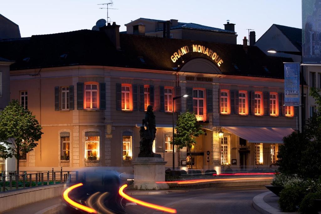 Le Grand Monarque hotel in Chartres