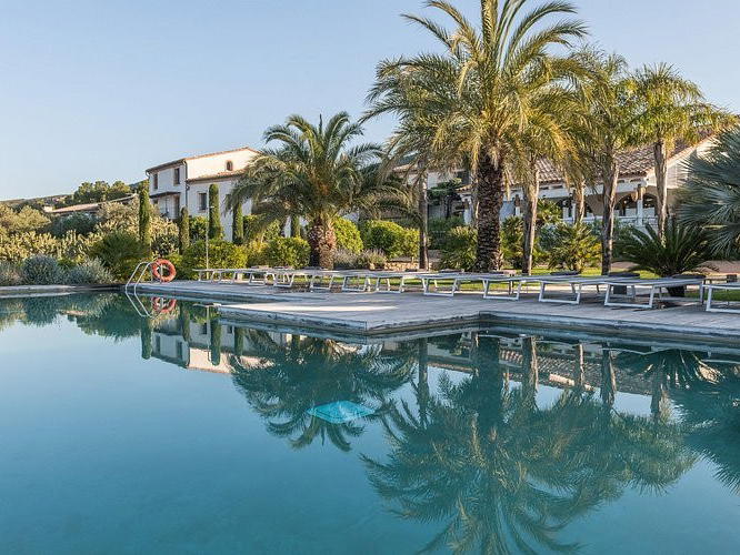 Hotel Mas Lazuli, Girona, Spain