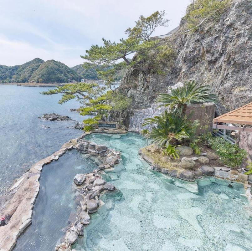 Kumano-bettei NAKANOSHIMA, Nachikatsuracho, Higashimuro Gun, Japan