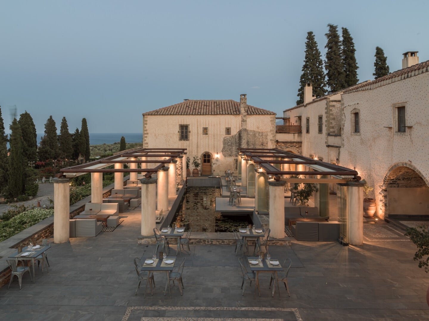 Kinsterna Hotel