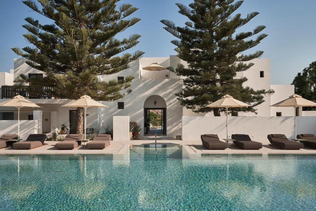 Parīlio hotel in Paros, Greece