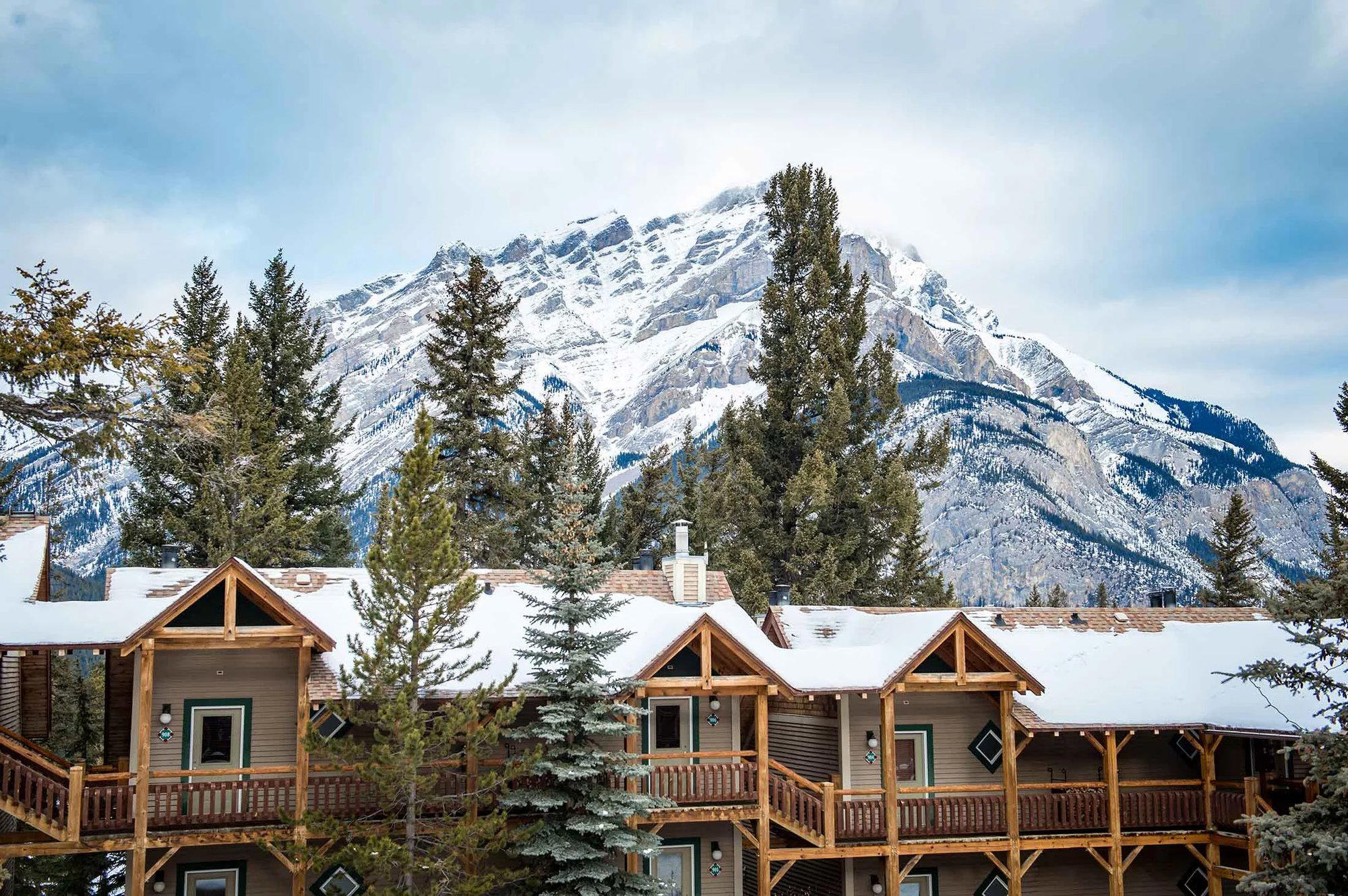 Buffalo Mountain Lodge, Banff, Canada