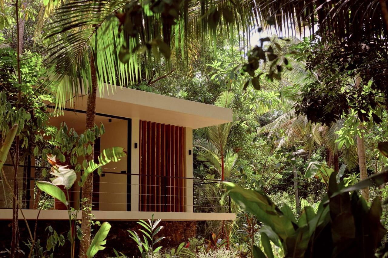 Sola Boutique Hotel, Hotel in Ahangama