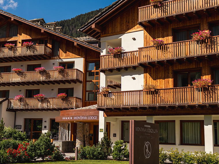 Montana Lodge & Spa, La Thuile, Italy