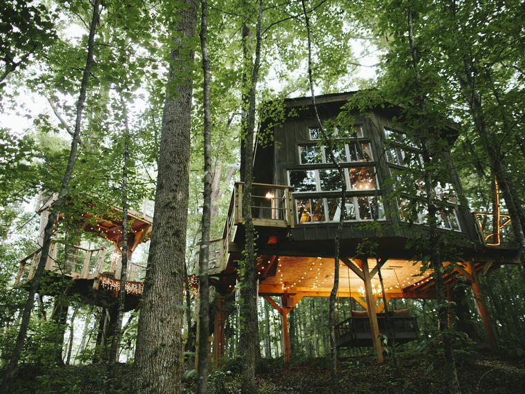 Bolt Farm Treehouse, Whitwell, United States