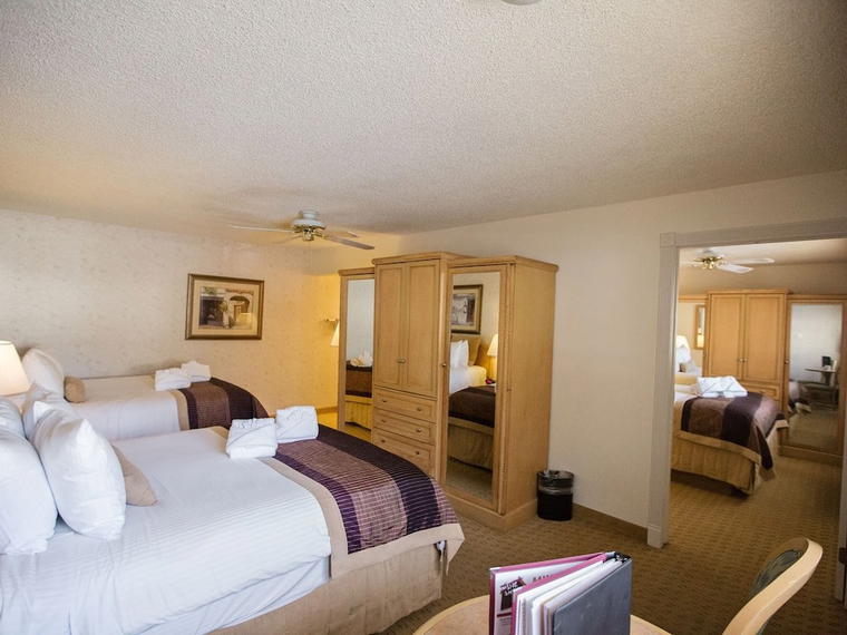 Ouray CO Hotel & Hot Springs by Twin Peaks Lodging, Ouray, United States