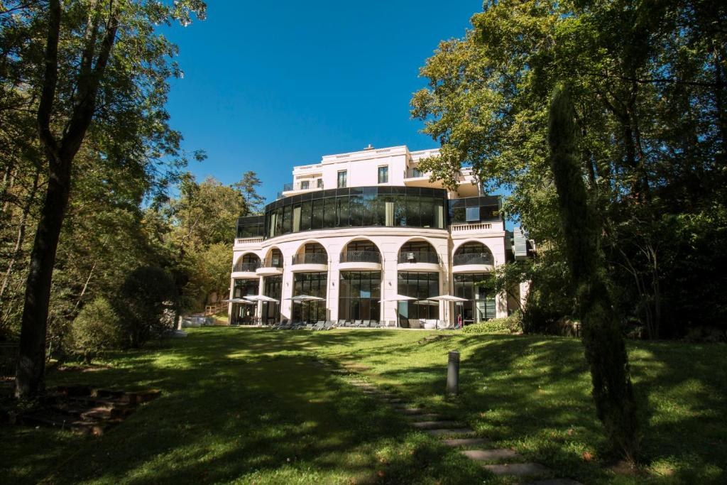 Le Pavillon, Charbonnieres Les Bains, France