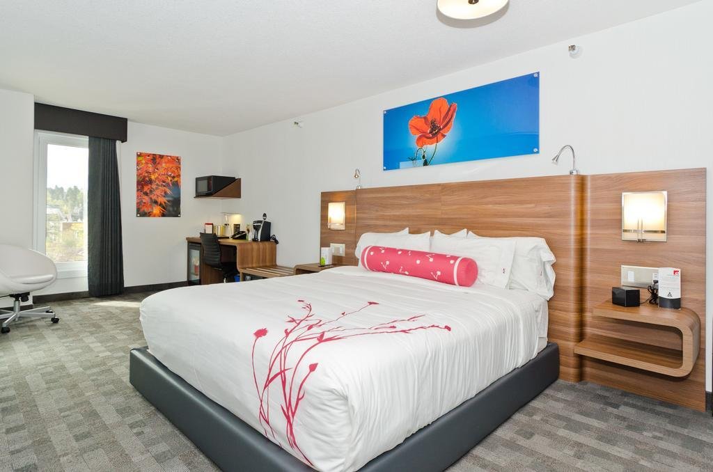 The Elan, Calgary, Canada