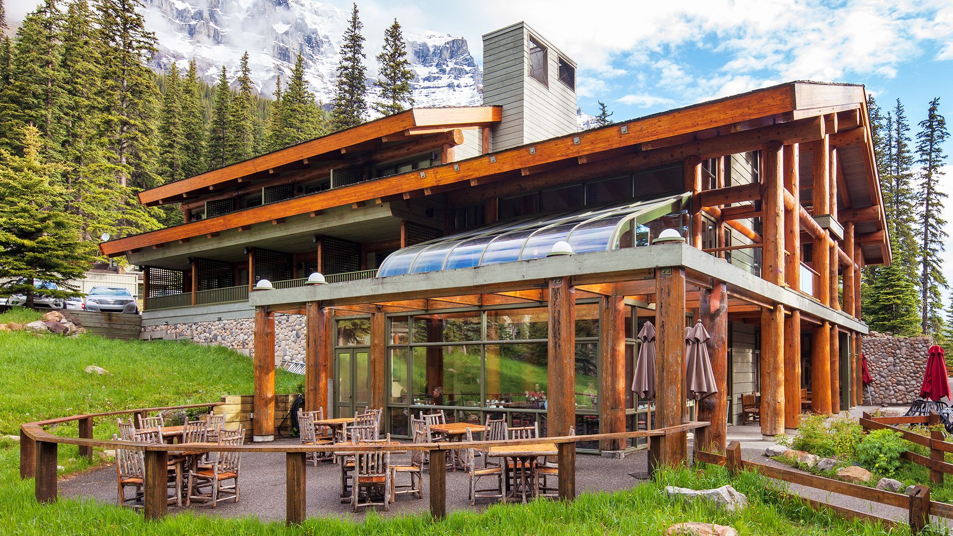 Moraine Lake Lodge