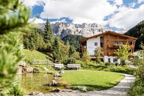 Boutique Hotel Nives, Hotel in Selva di Val Gardena