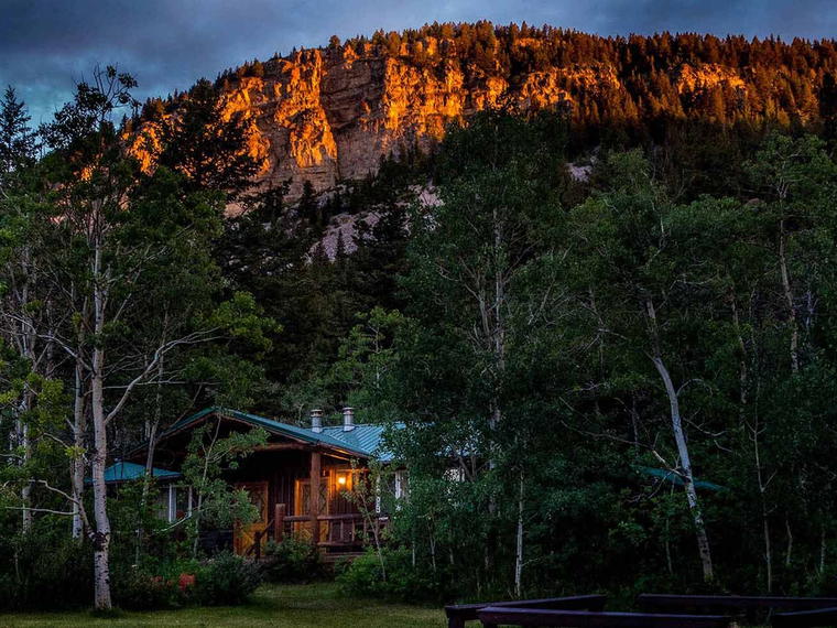 DEEP CANYON GUEST RANCH, Choteau, United States