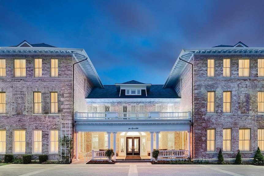 Inn at Carnall Hall hotel in Fayetteville, United States