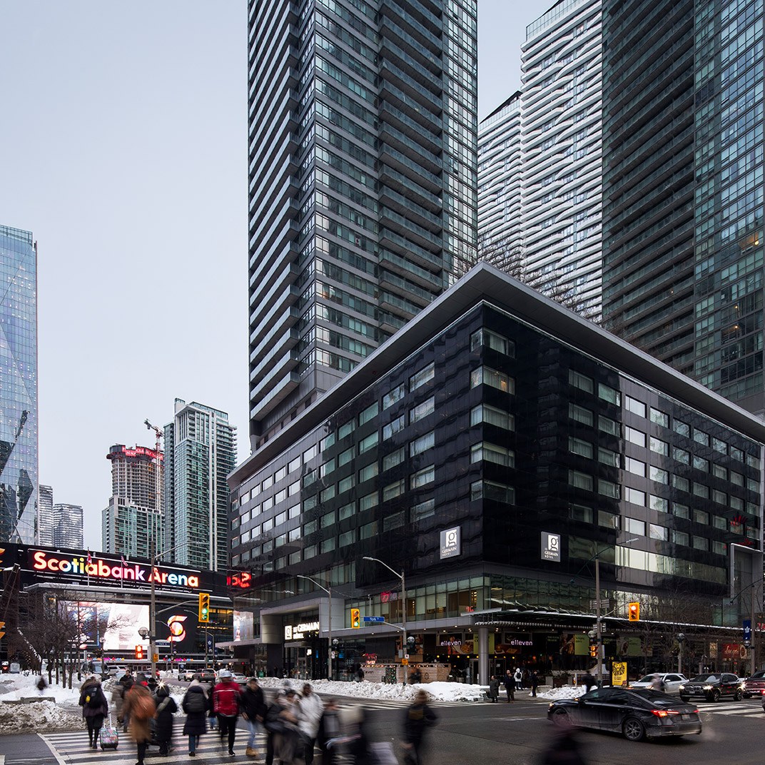Le Germain Hotel Maple Leaf Square Toronto, Toronto, Canada