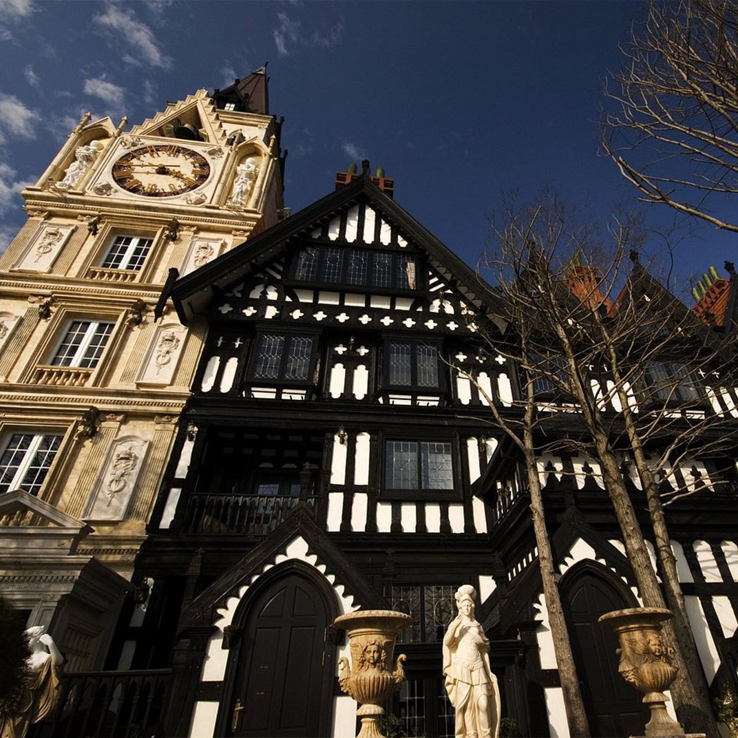 The Old England Manor