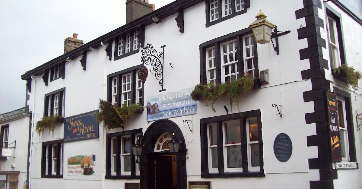 Swan & Royal Hotel