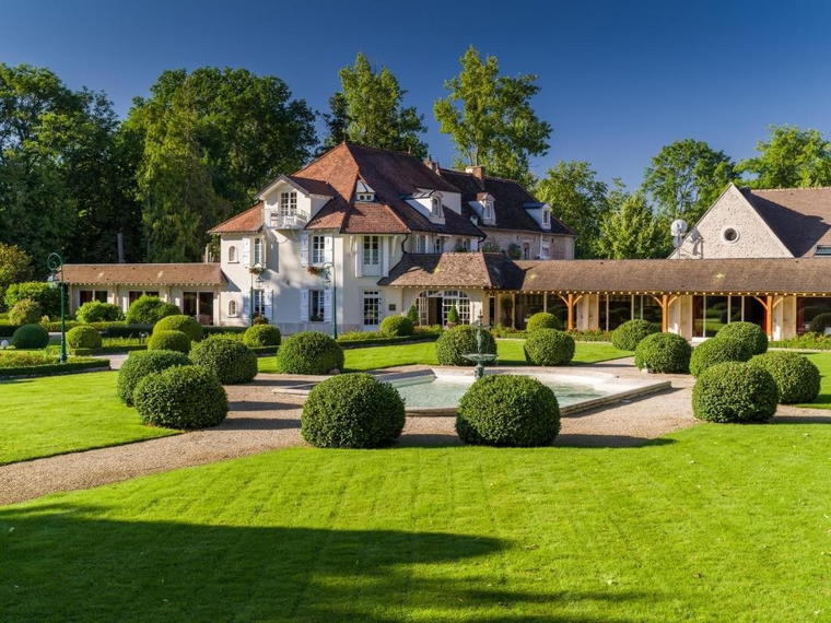 Hostellerie de Levernois, Levernois, France